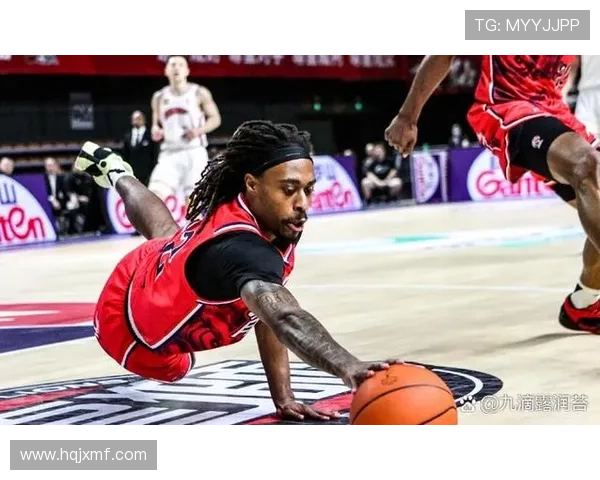 马鲁阿奇5中2得9分4篮板2助攻表现平平，球队表现不佳