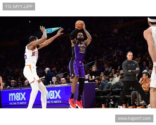 詹姆斯湖人生涯表现低迷第四节才拿到第10分令人失望